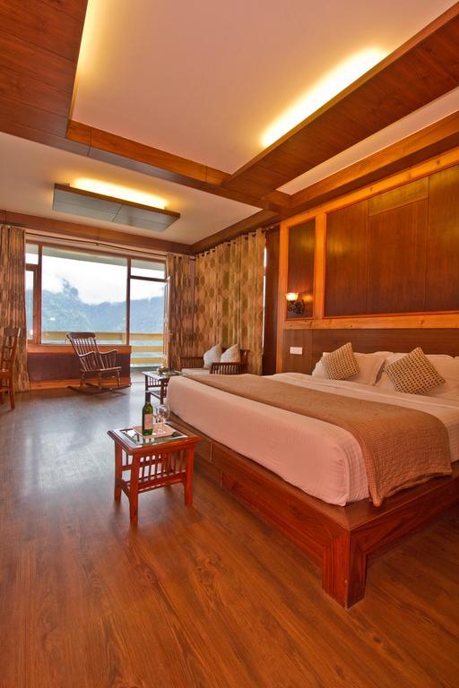 Vivaan The Sunrise Resort Manāli Eksteriør billede
