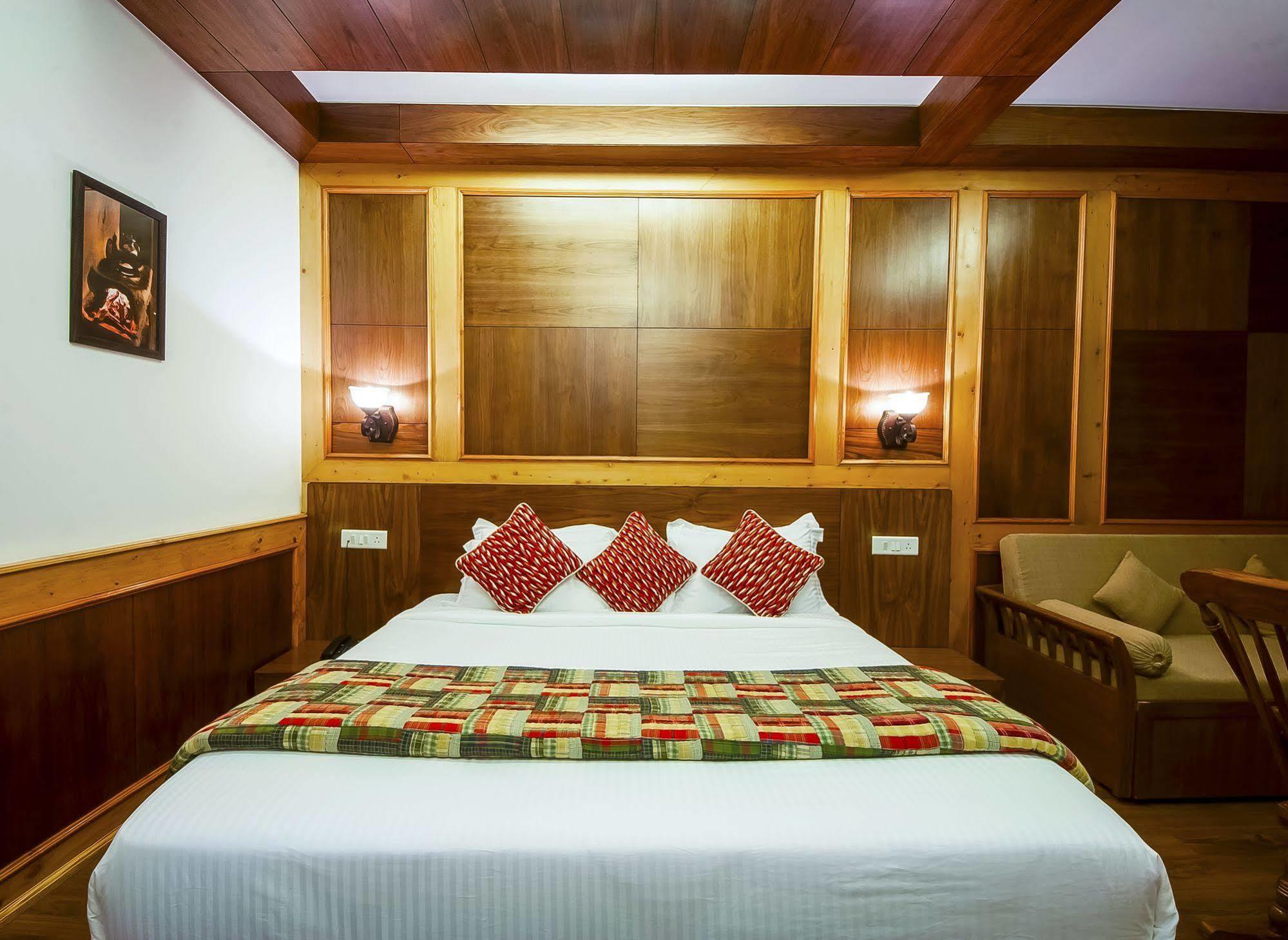 Vivaan The Sunrise Resort Manāli Eksteriør billede
